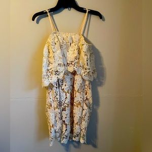 Romeo + Juliet couture Off shoulder cream lace crochet dress medium